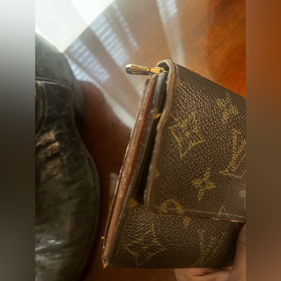 Vintage Louis Vuitton Monogram Sarah wallet - Picture 5 of 8